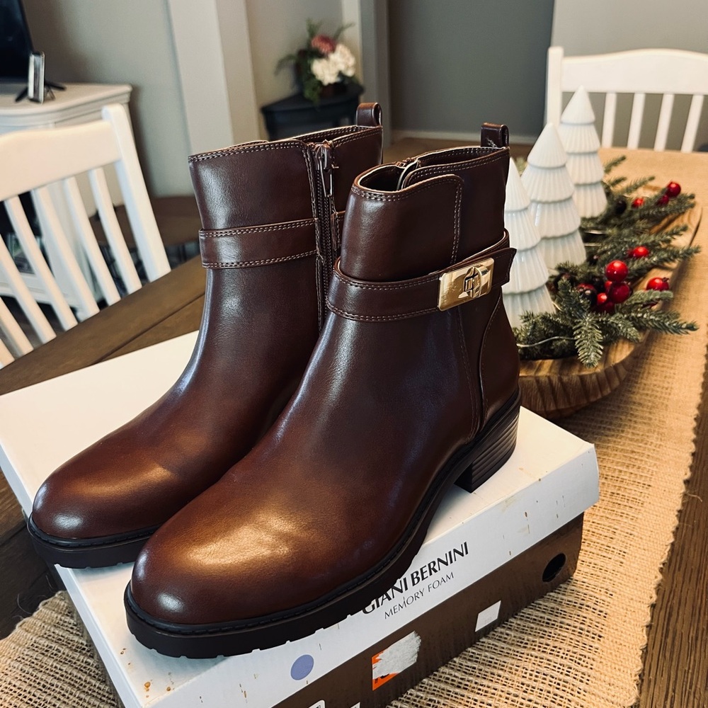 Giani Bernini Rich Brown Ankle Boots